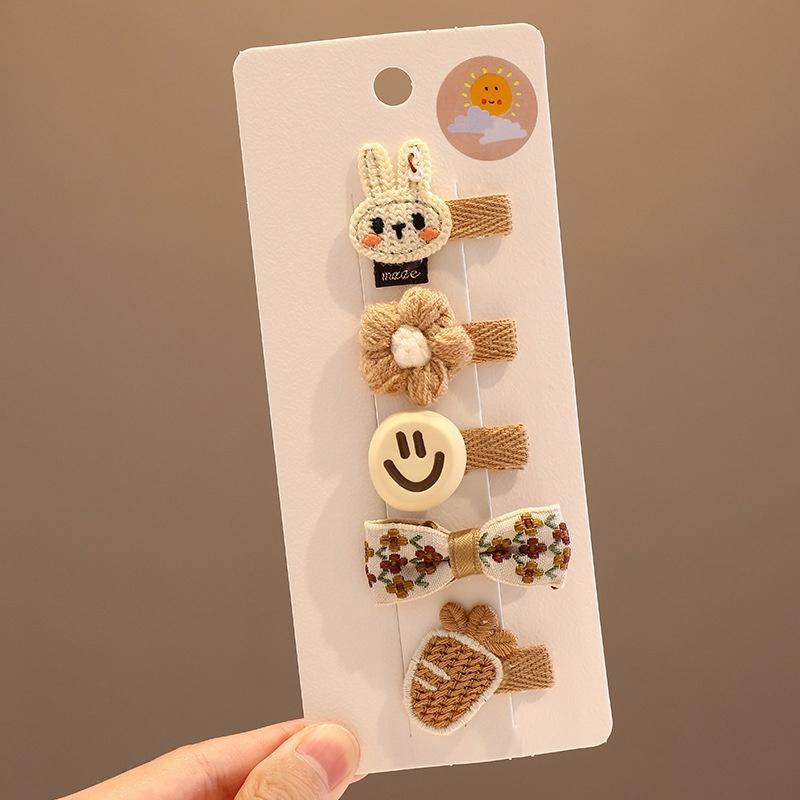 Cubs Lane cute and super cute small fetal hair hair clips for babies